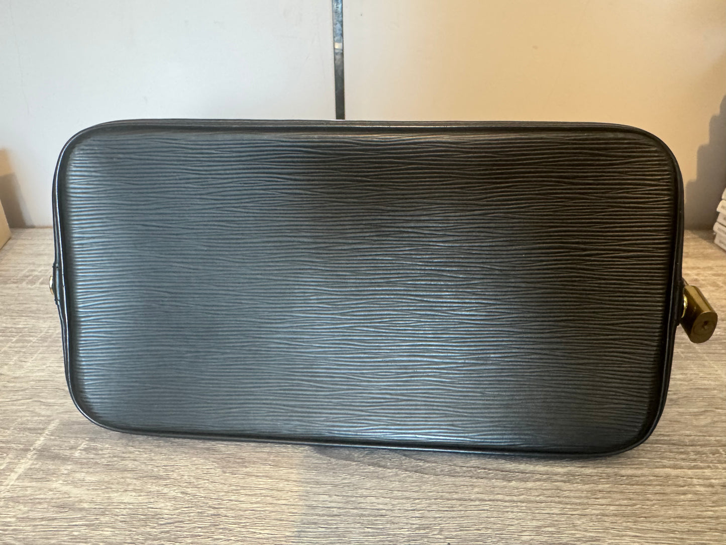Louis Vuitton Epi Alma Nior