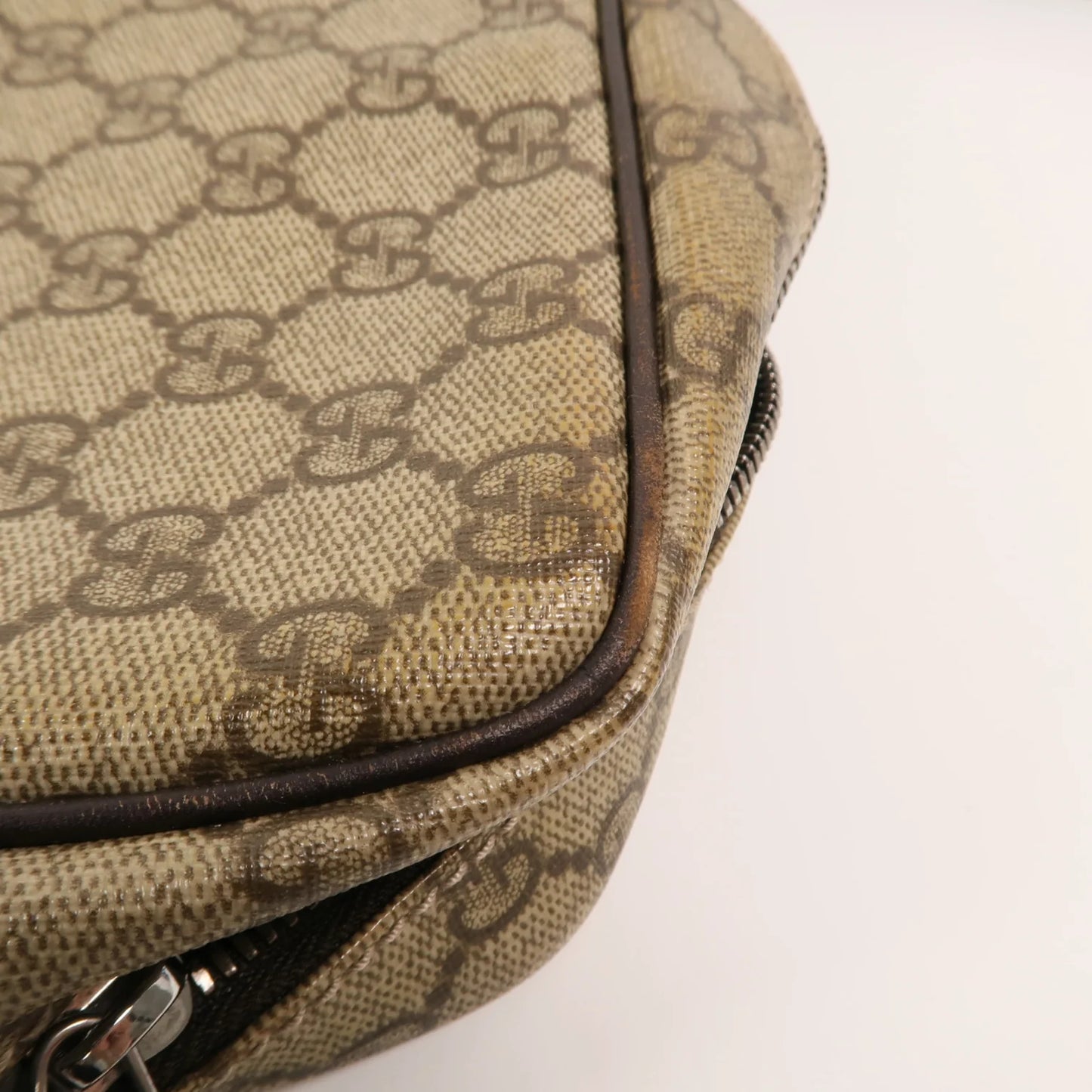 Gucci camera bag - adjustable strap