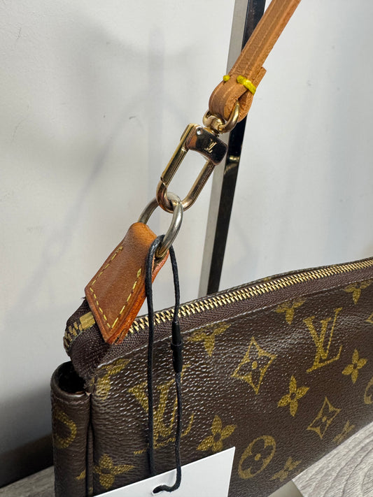 Preloved Louis Vuitton Pochette Bag. Monogram Canvas.
