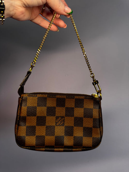 Louis Vuitton Mini Pochette Damier