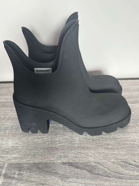 Brand New - Burberry Marsh Boots UK size 6.
