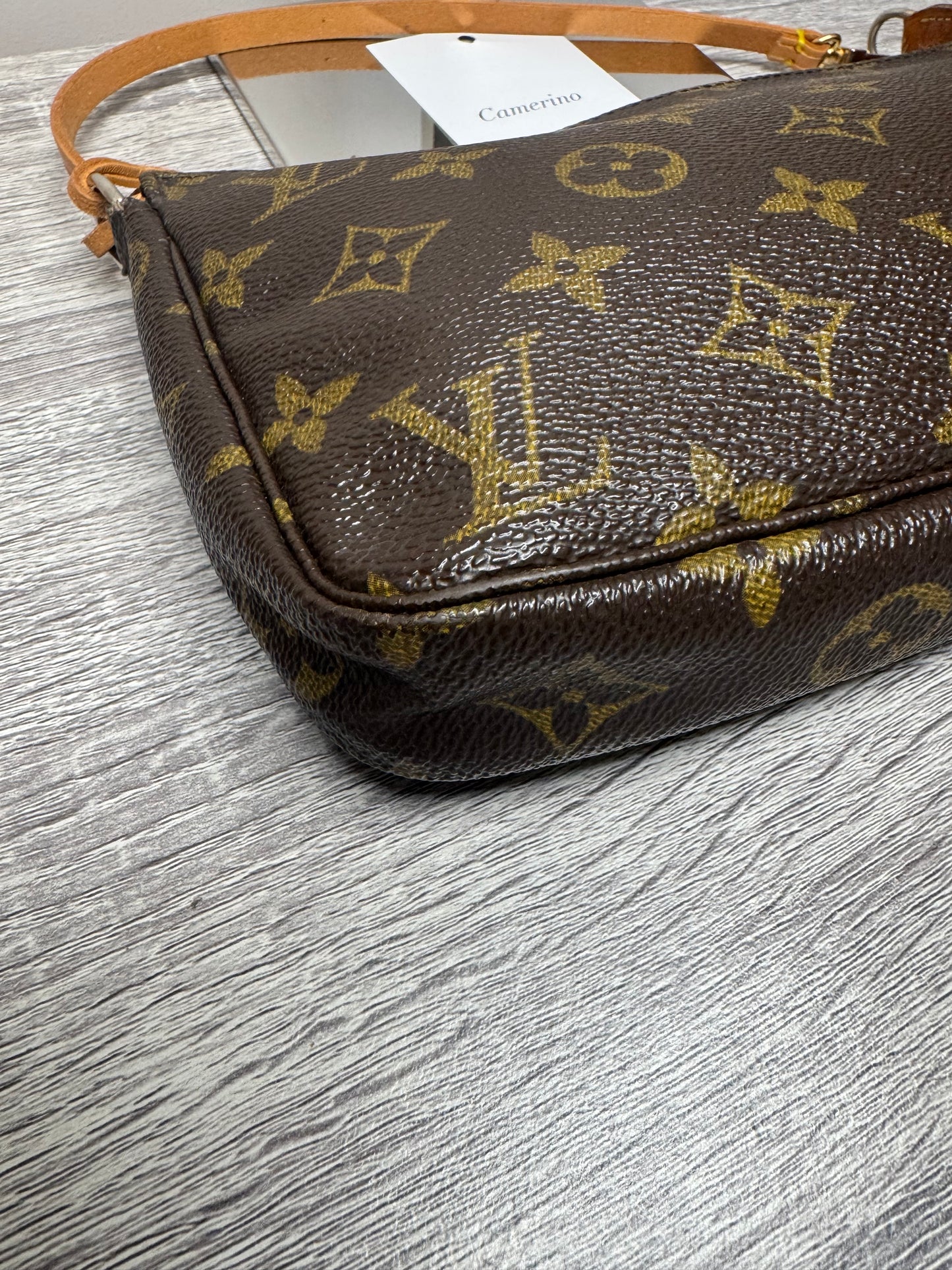 Preloved Louis Vuitton Pochette Bag. Monogram Canvas.