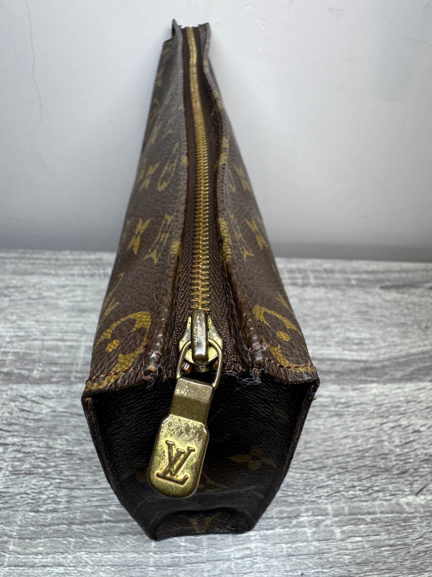 Preloved Louis Vuitton Monogram Toiletry 26 Pouch / shoulder bag.