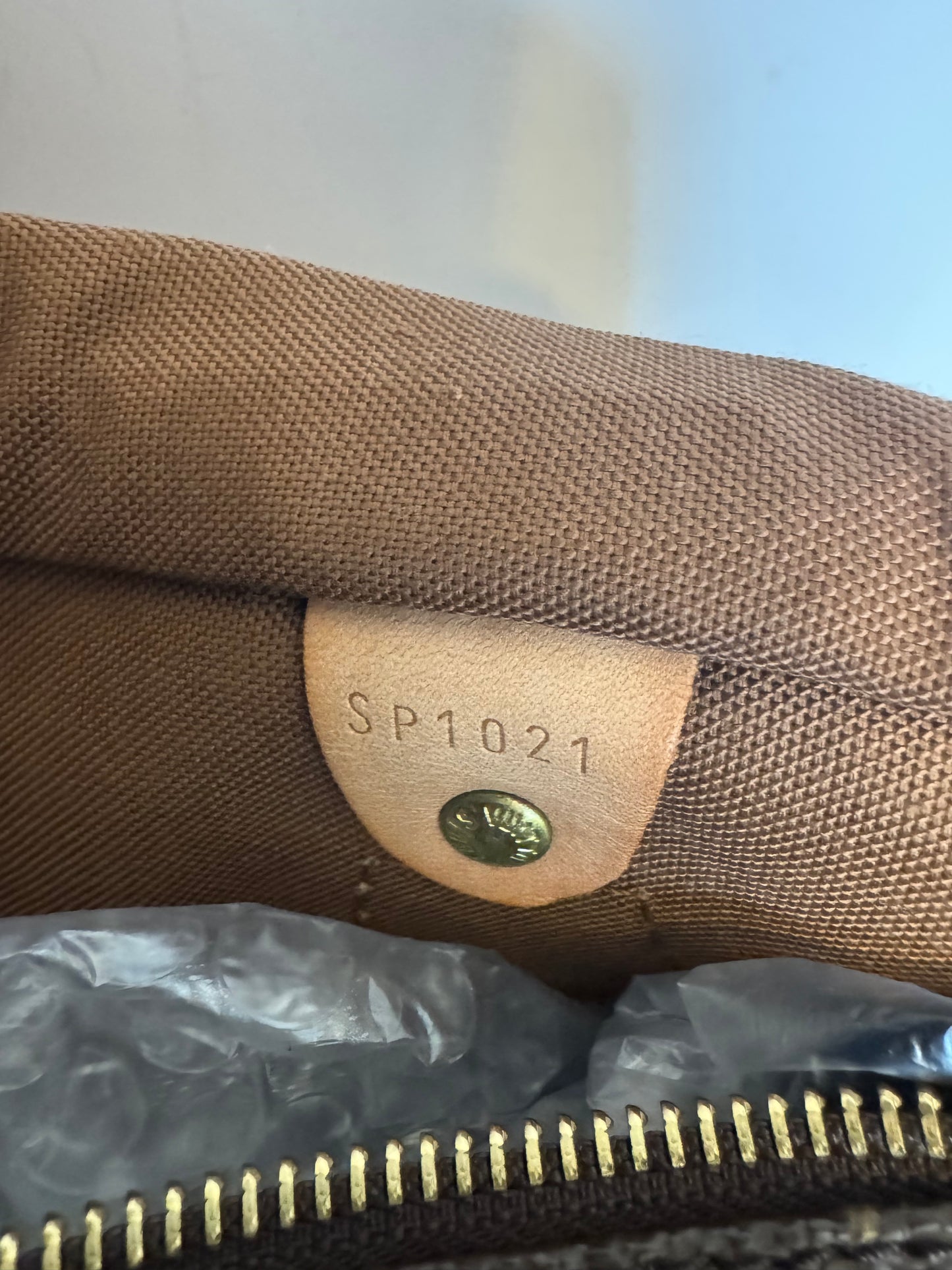 Louis Vuitton Speedy 25.