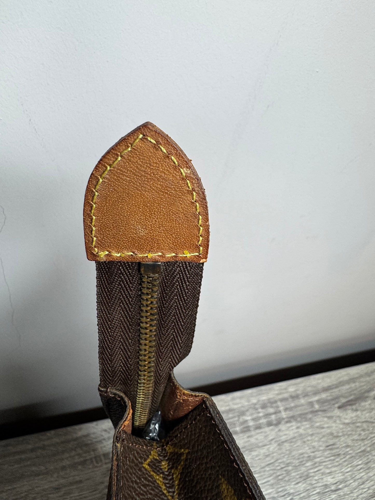 Preloved Louis Vuitton Monogram Toiletry 26 Pouch / shoulder bag.