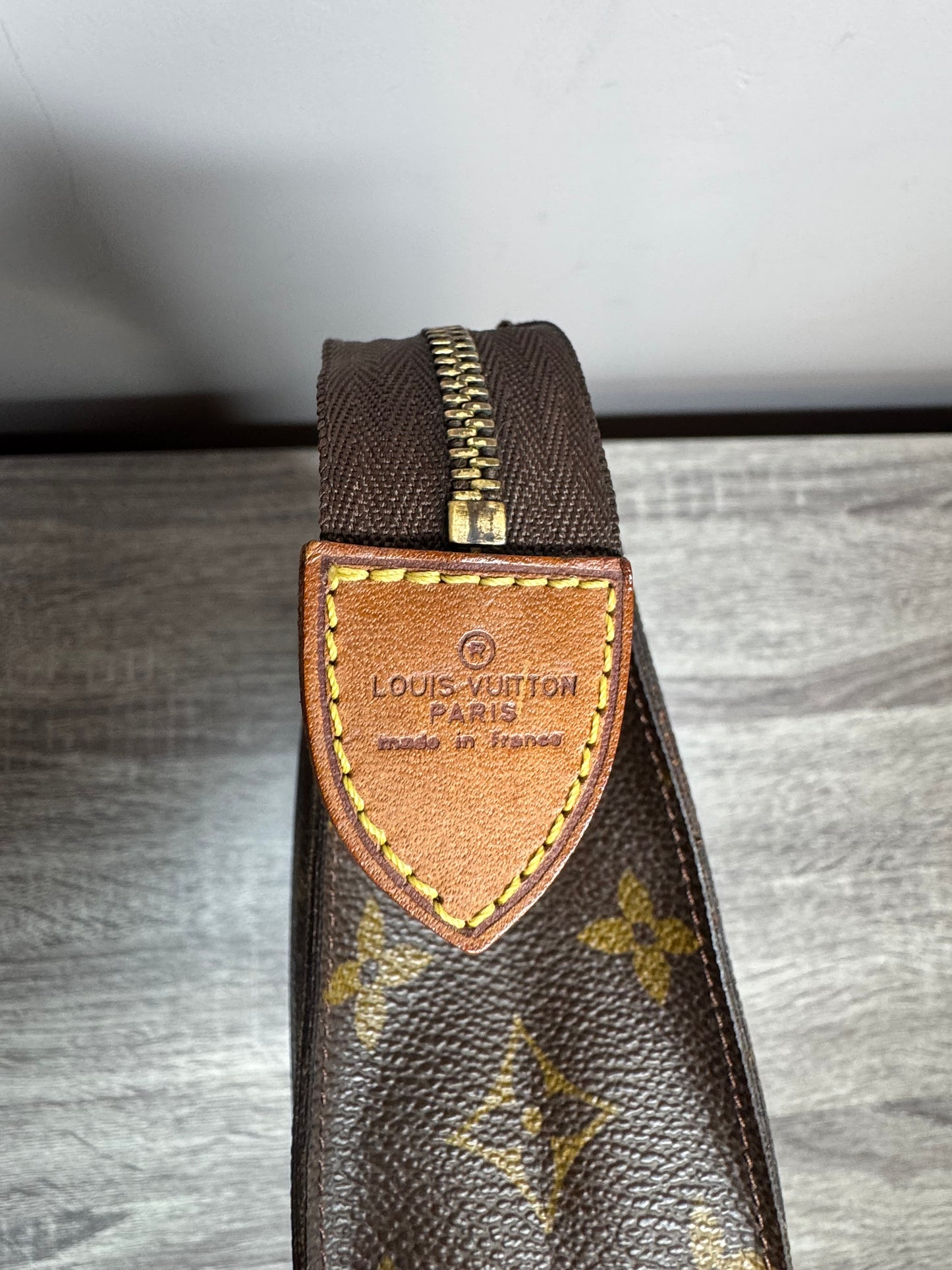 Preloved Louis Vuitton Monogram Toiletry 26 Pouch / shoulder bag.