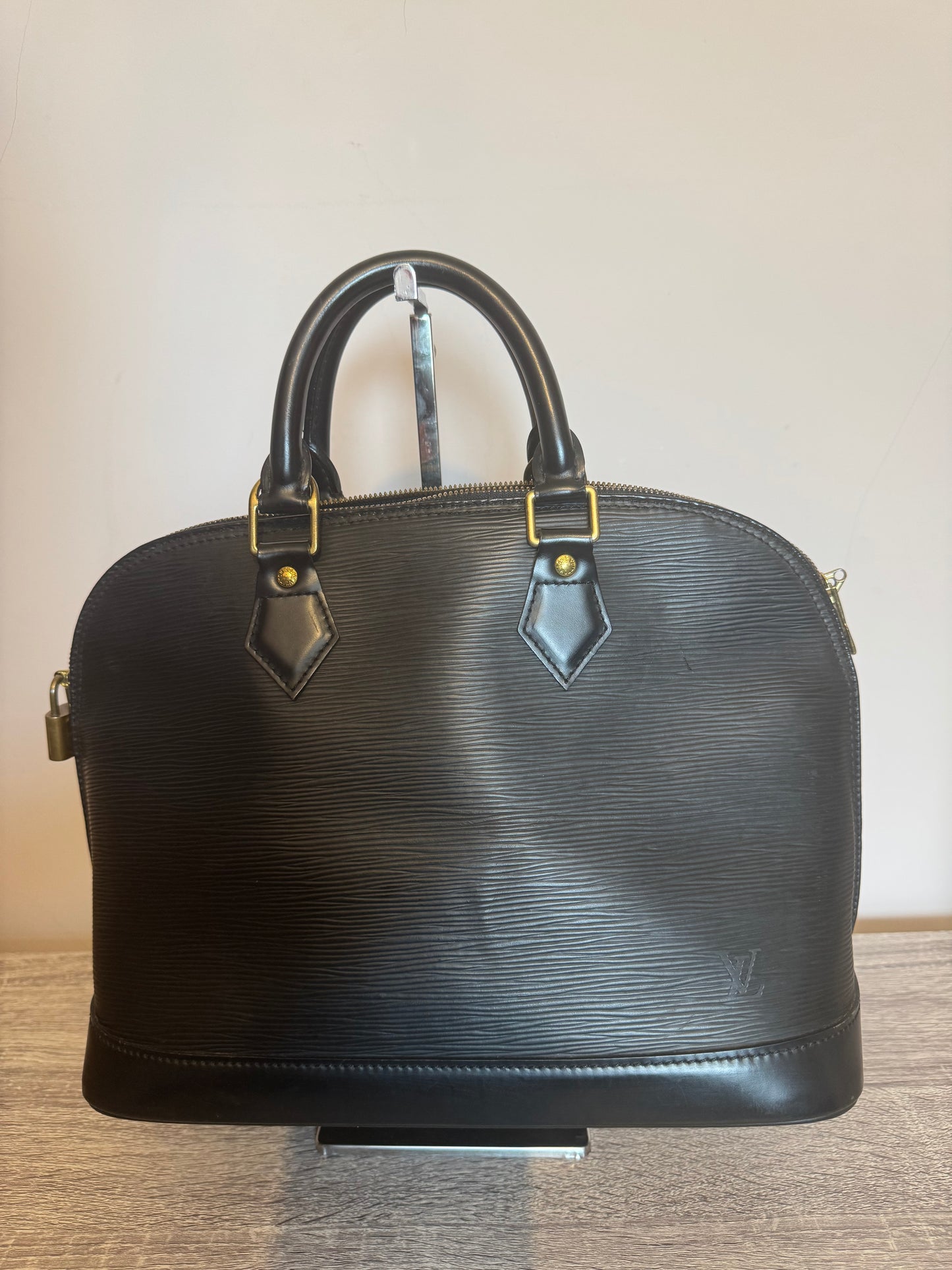 Louis Vuitton Epi Alma Nior