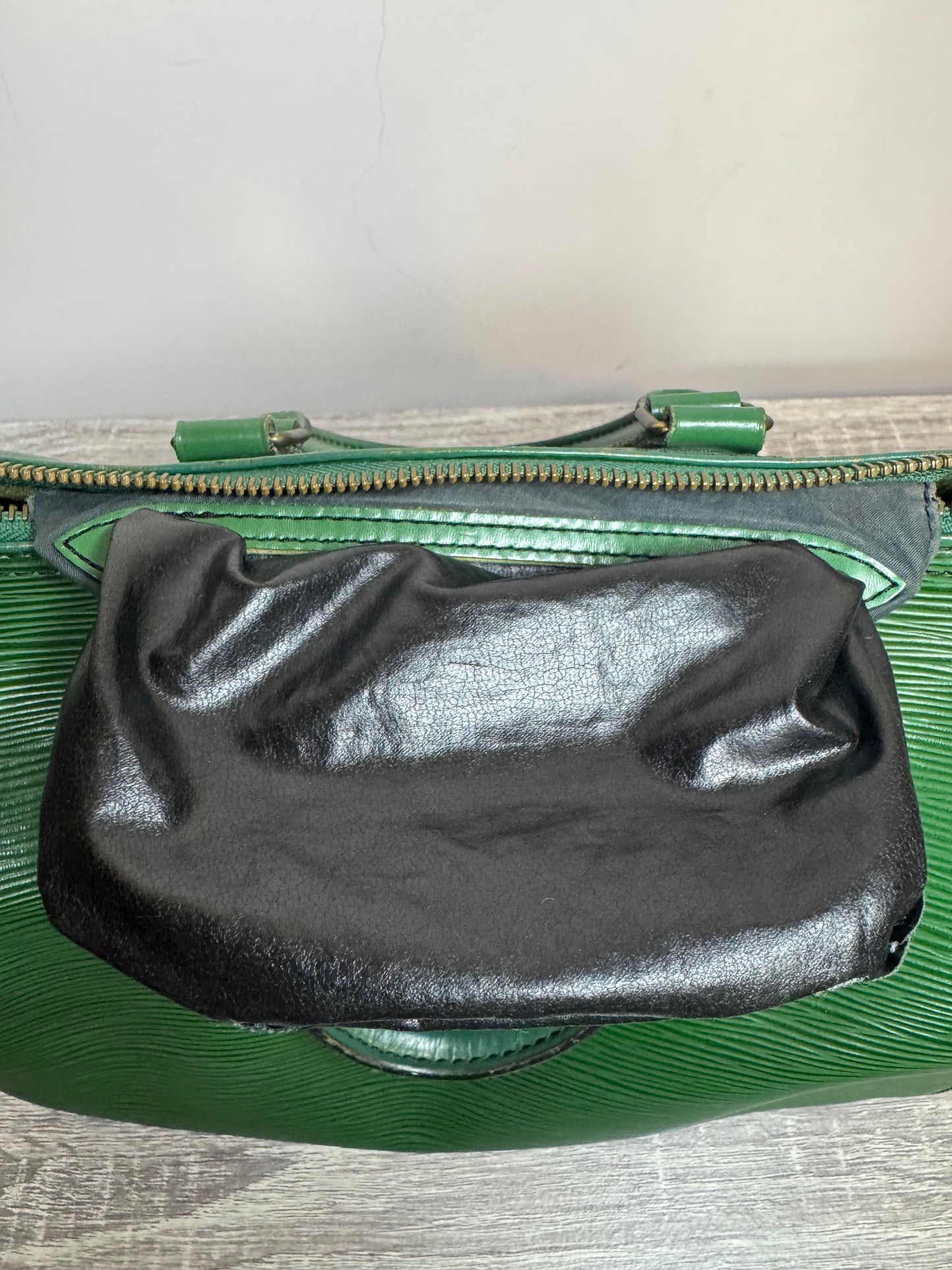 Preloved Louis Vuitton Borneo Green Epi Leather Speedy 25.