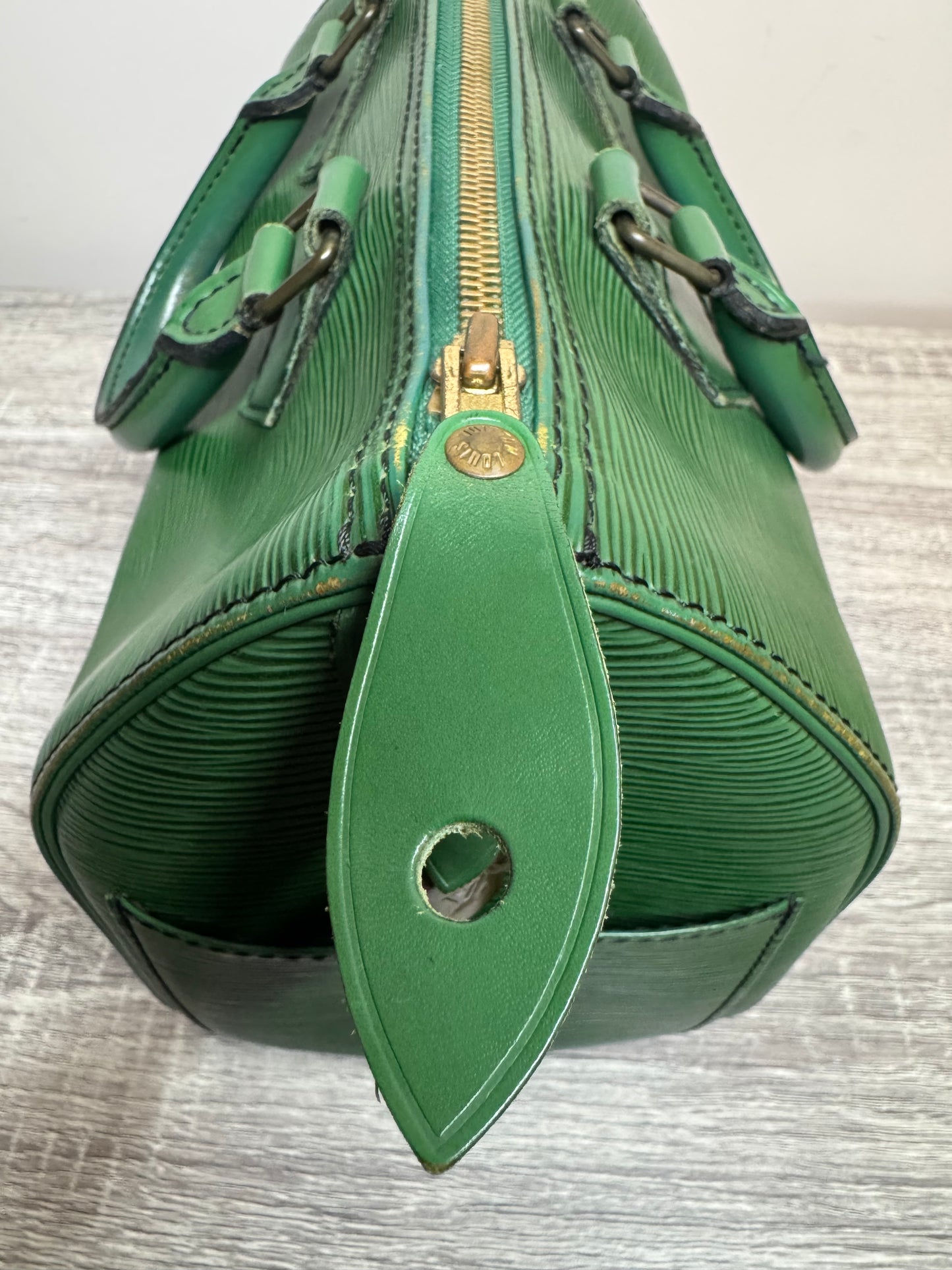 Preloved Louis Vuitton Borneo Green Epi Leather Speedy 25.