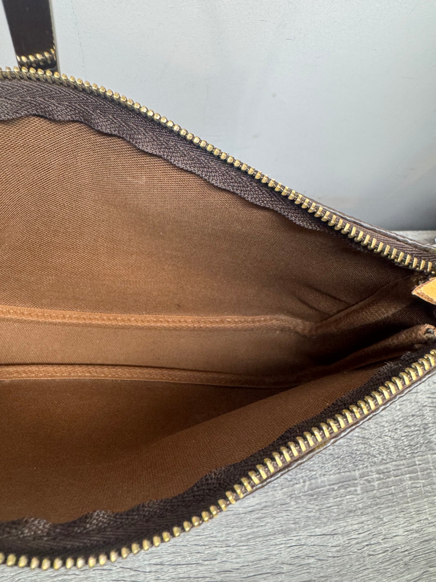 Preloved Louis Vuitton Pochette Bag. Monogram Canvas.