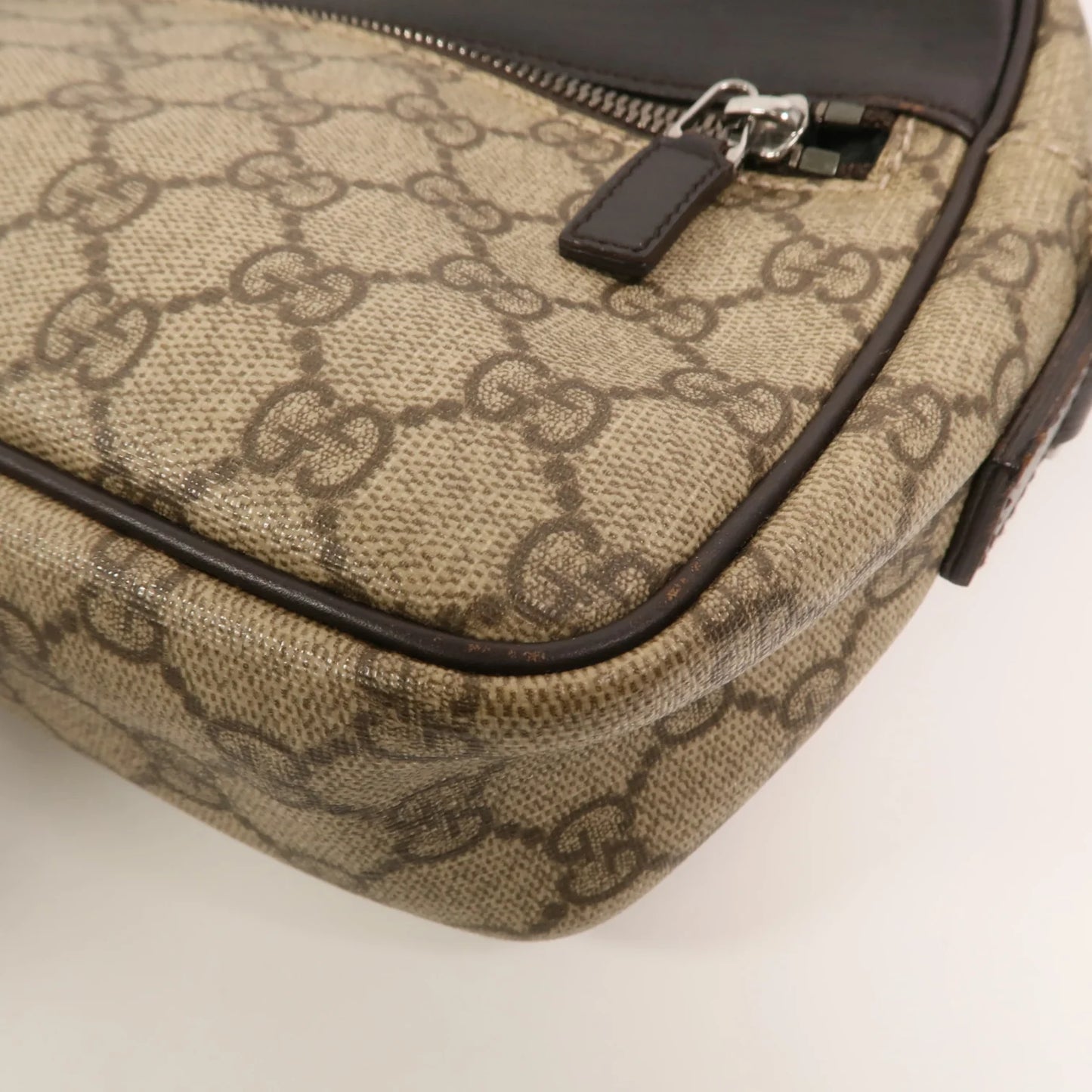 Gucci camera bag - adjustable strap