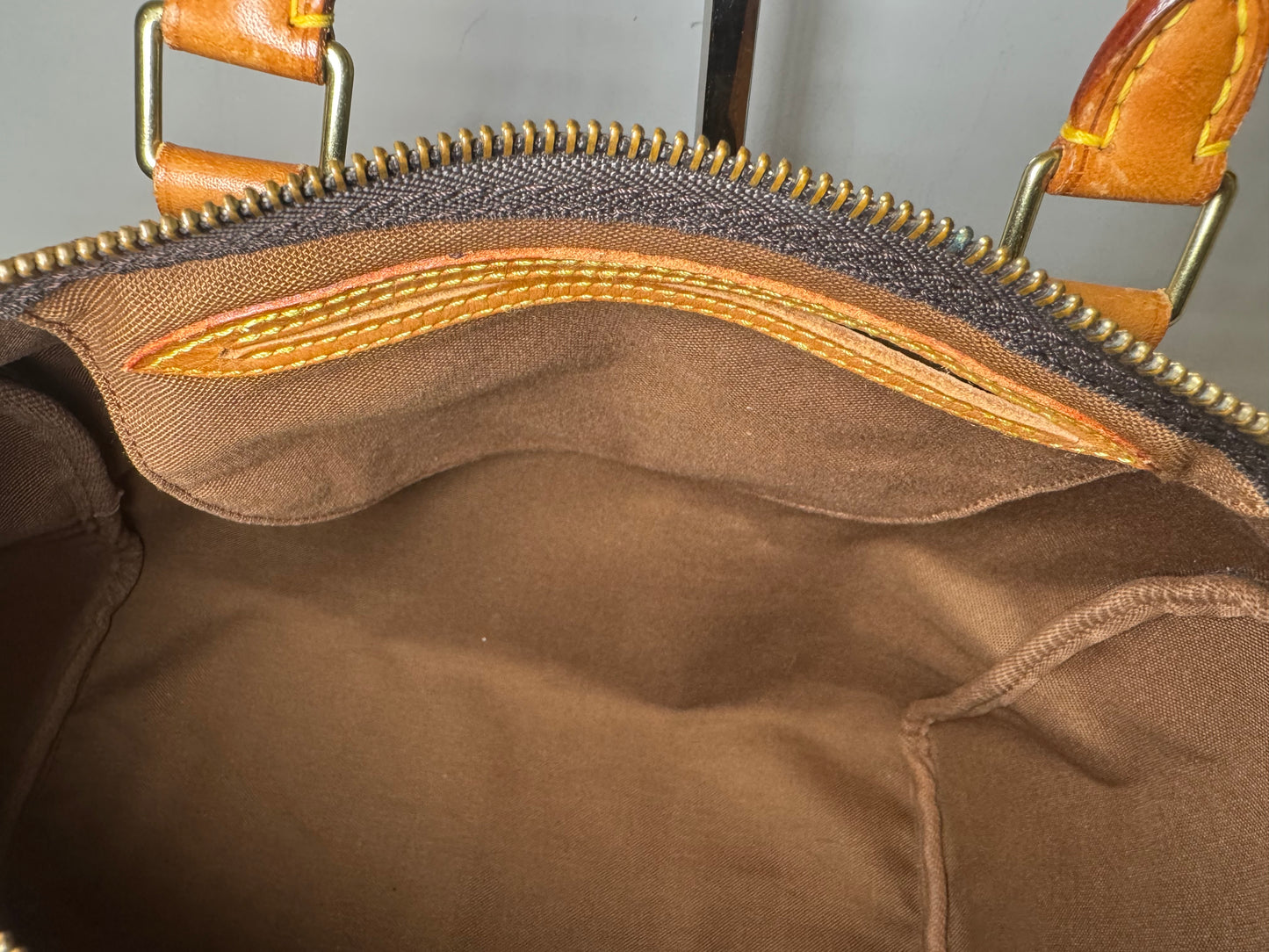 Vintage Louis Vuitton Speedy Size 30.