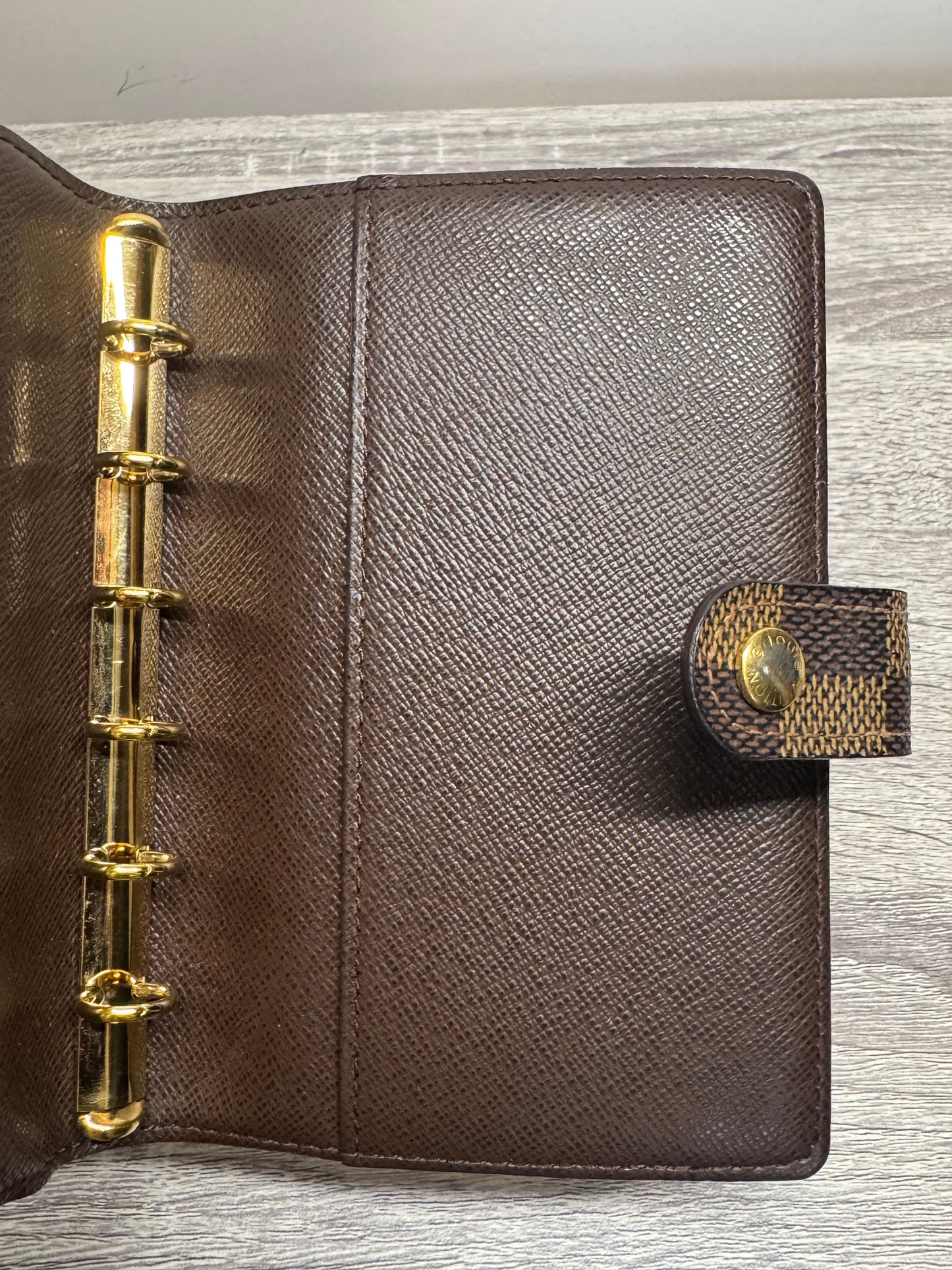 Preloved Louis Vuitton PM ring Agenda in Damier Ebene.