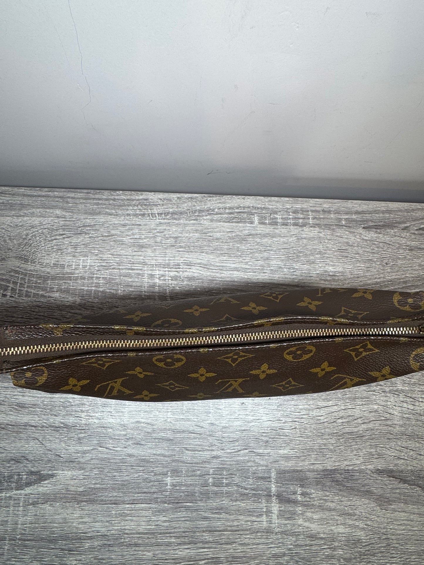 Preloved Louis Vuitton Monogram Toiletry 26 Pouch / shoulder bag.