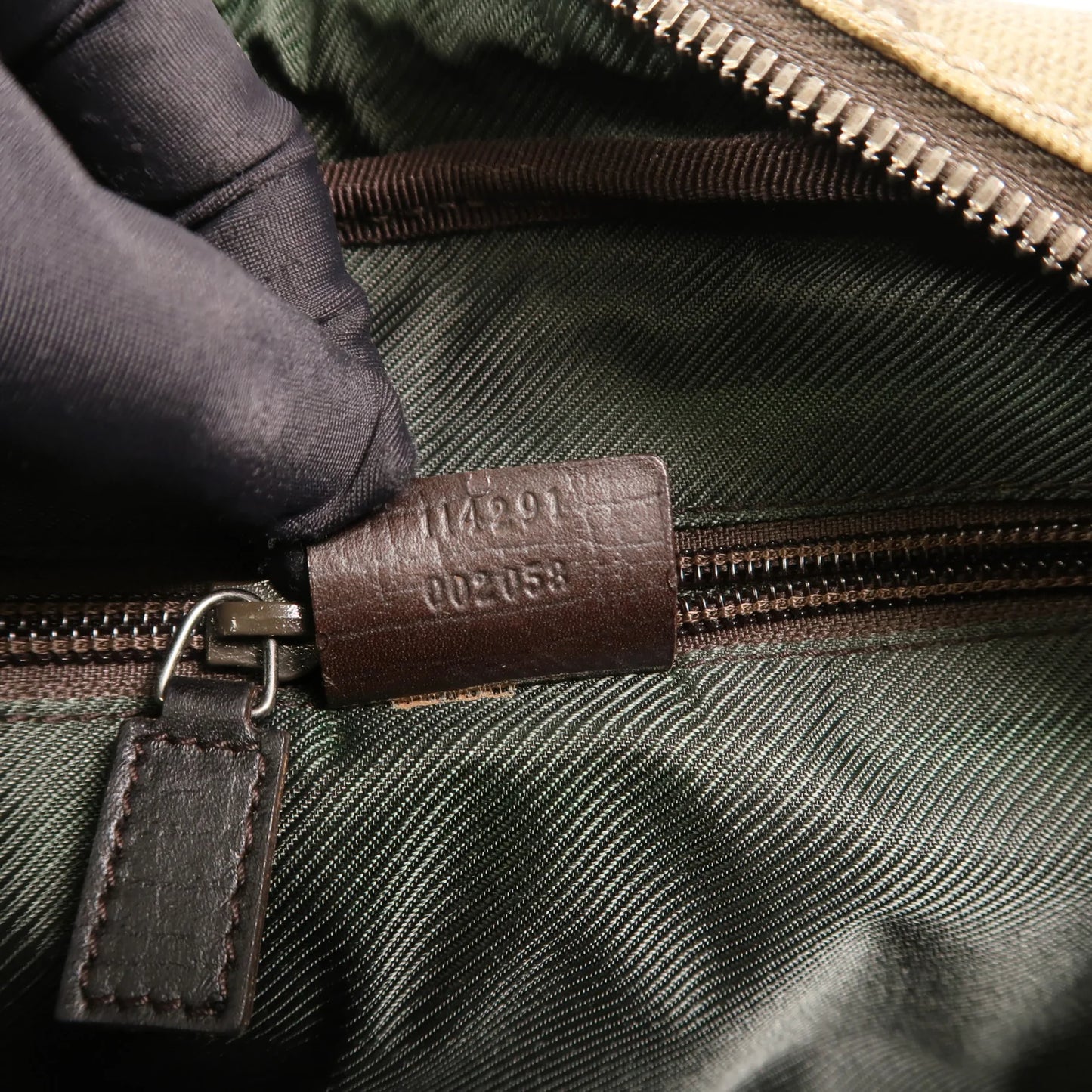 Gucci camera bag - adjustable strap