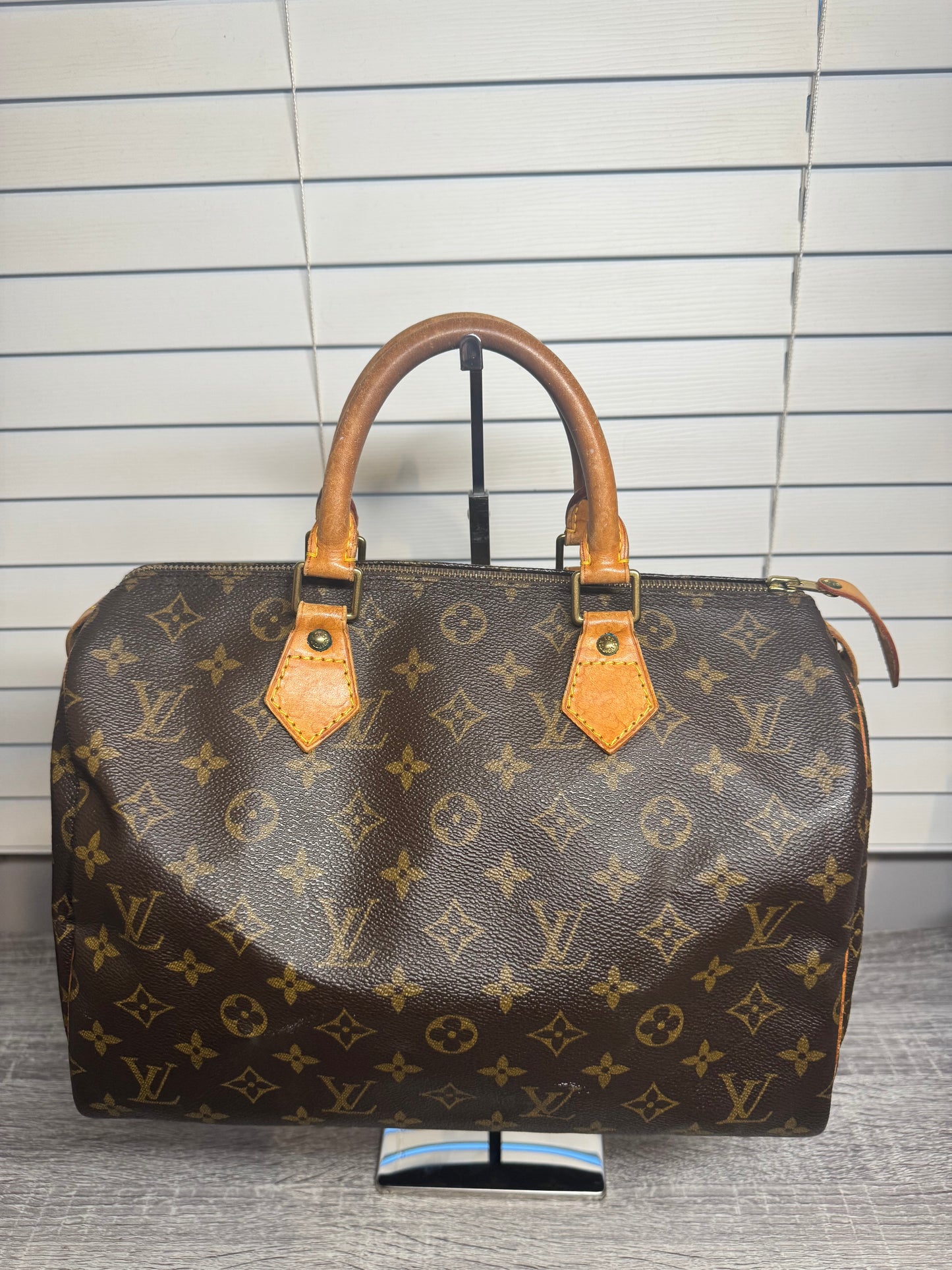 Preloved Louis Vuitton Speedy 30. France 1993.