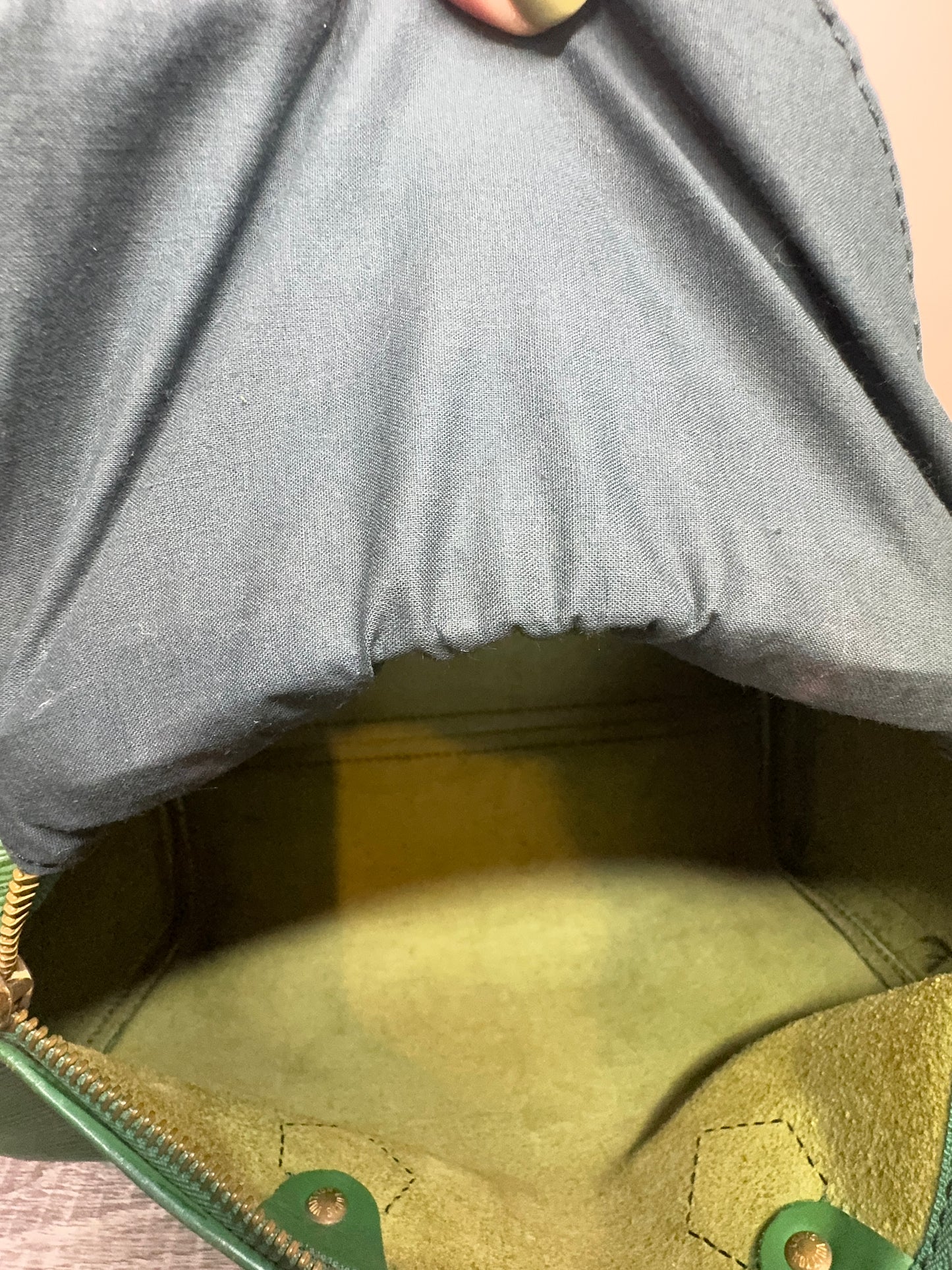 Preloved Louis Vuitton Borneo Green Epi Leather Speedy 25.