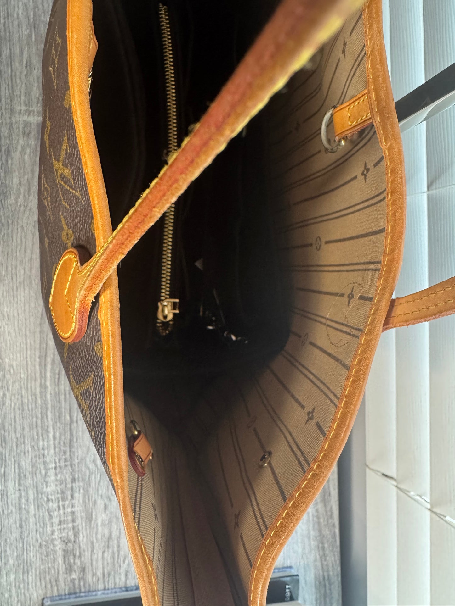 Preloved Louis Vuitton Neverfull Monogram MM.