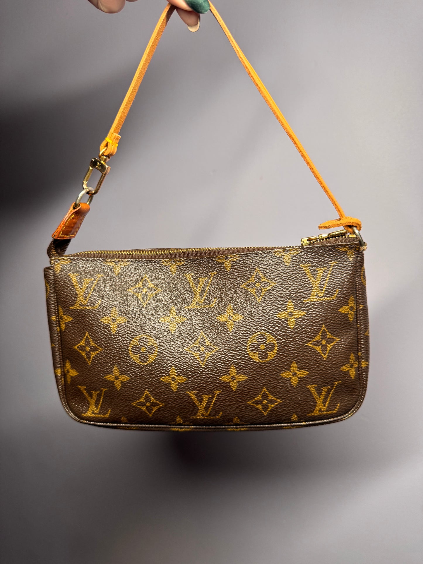 Preloved Louis Vuitton Pochette Bag. Monogram Canvas.