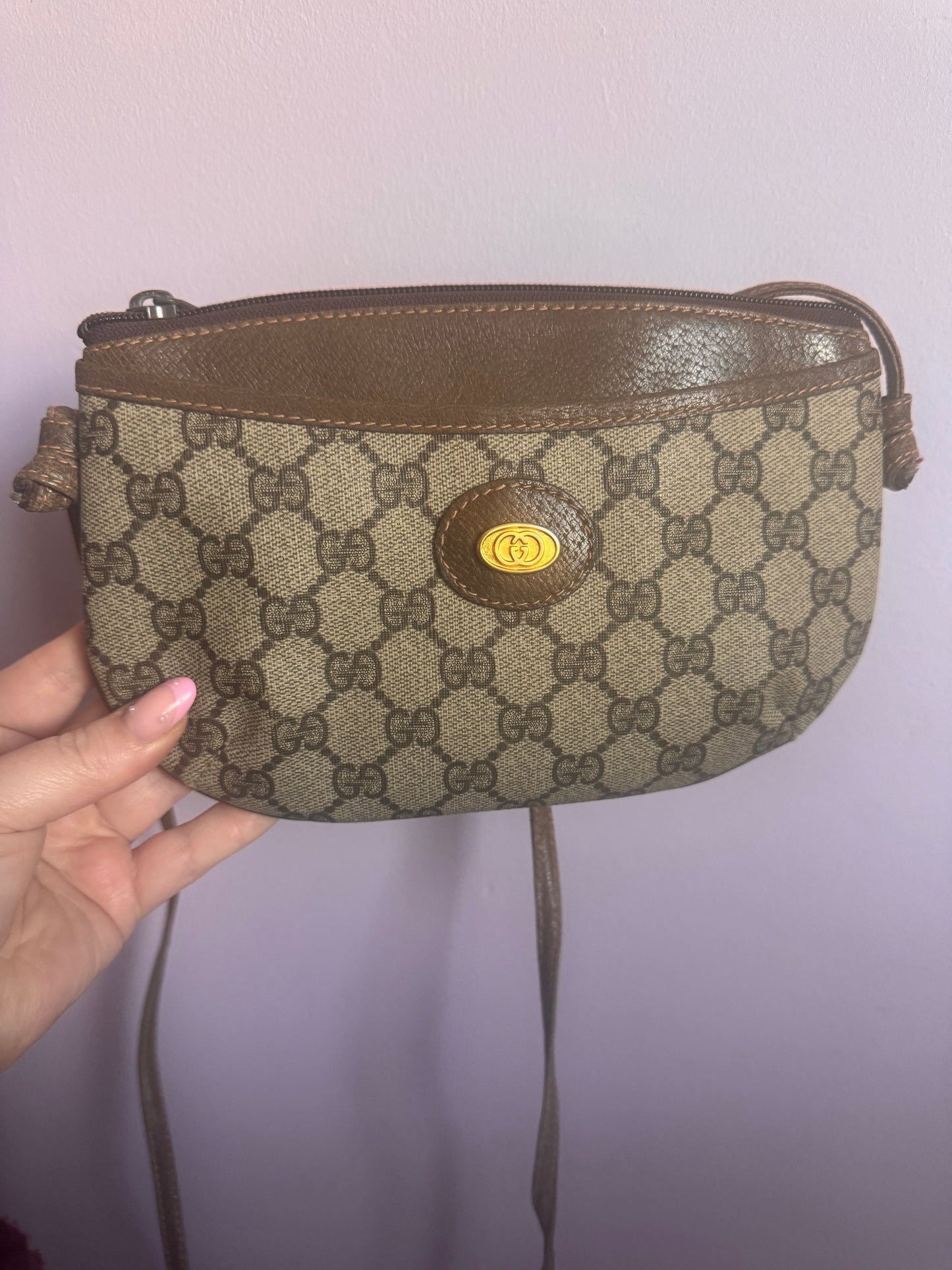 Gucci GG Monogram Crossbody bag (4)