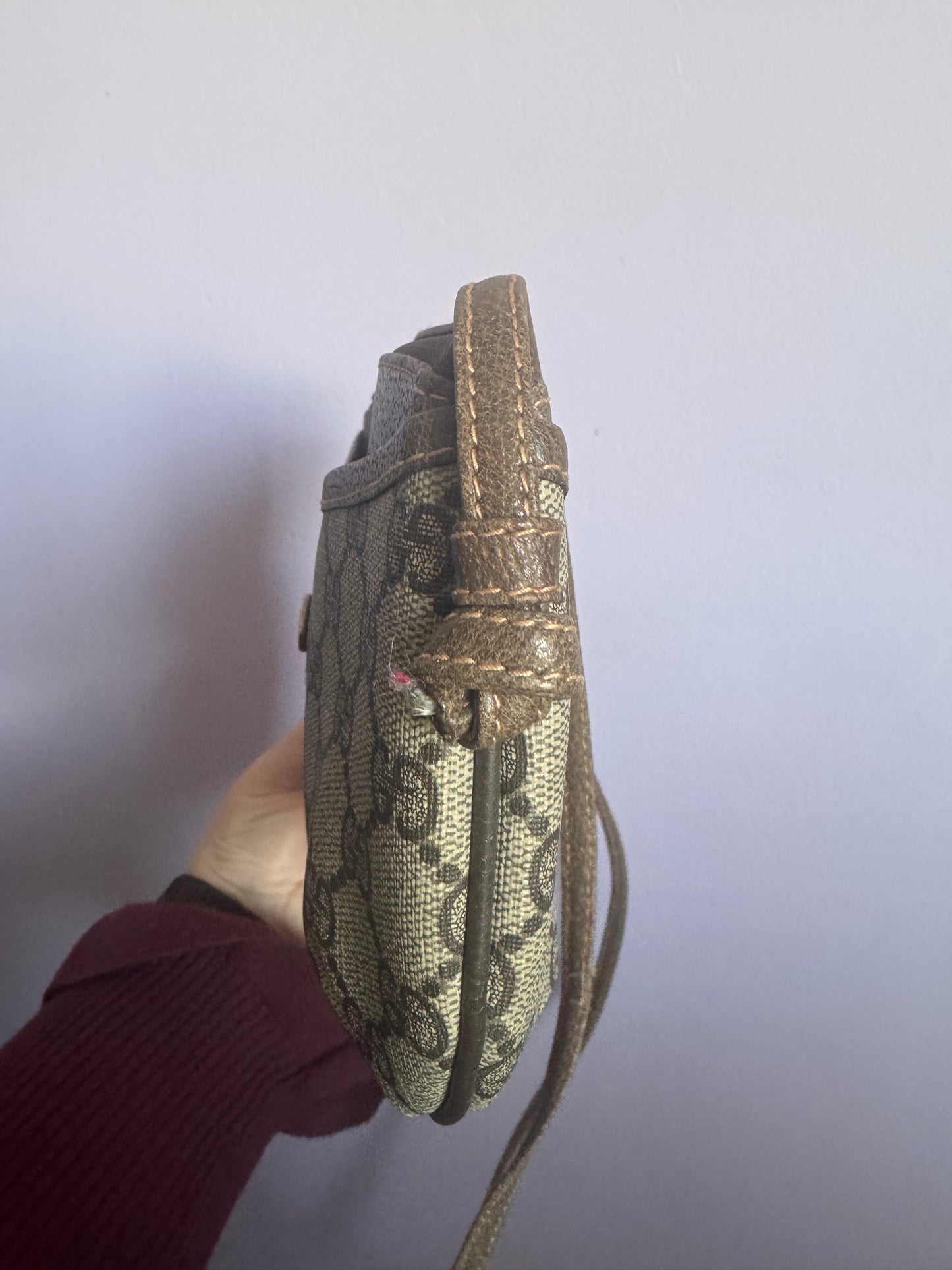Gucci GG Monogram Crossbody bag (4)