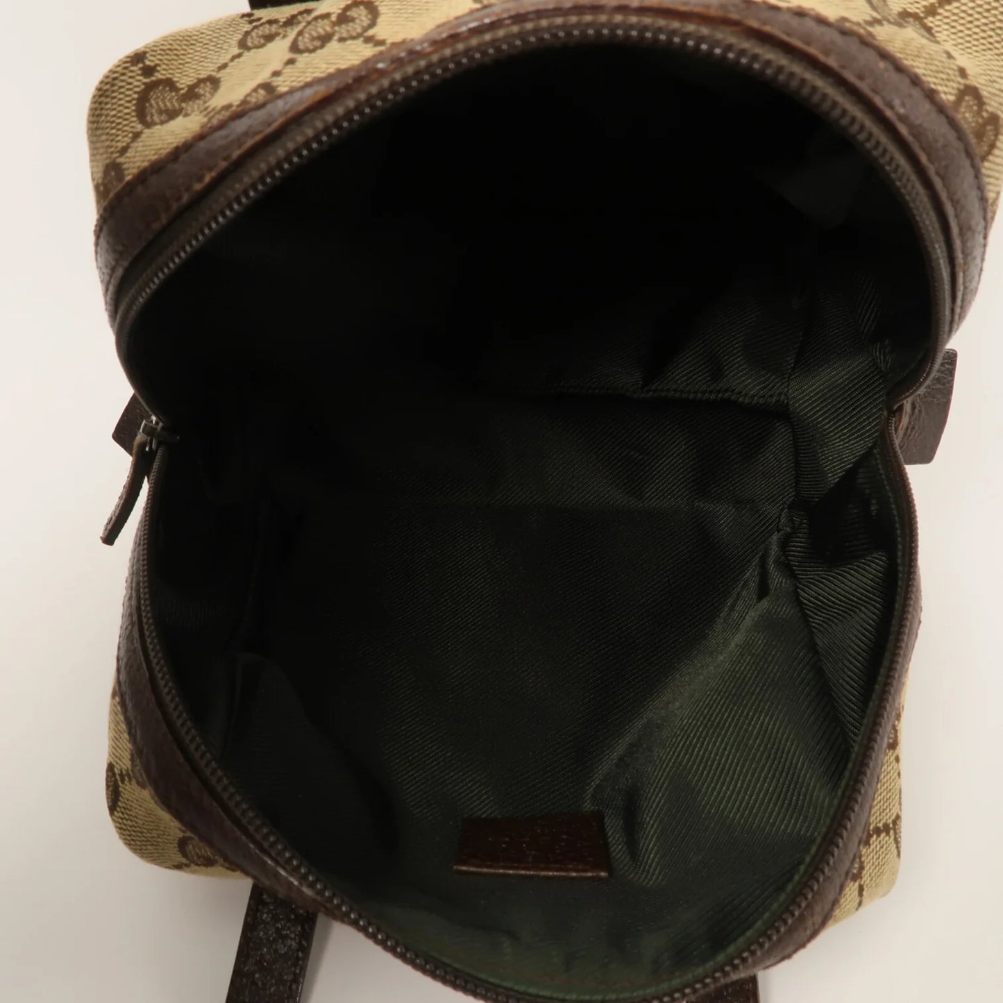 Gucci Mini bucket back in monogram GG