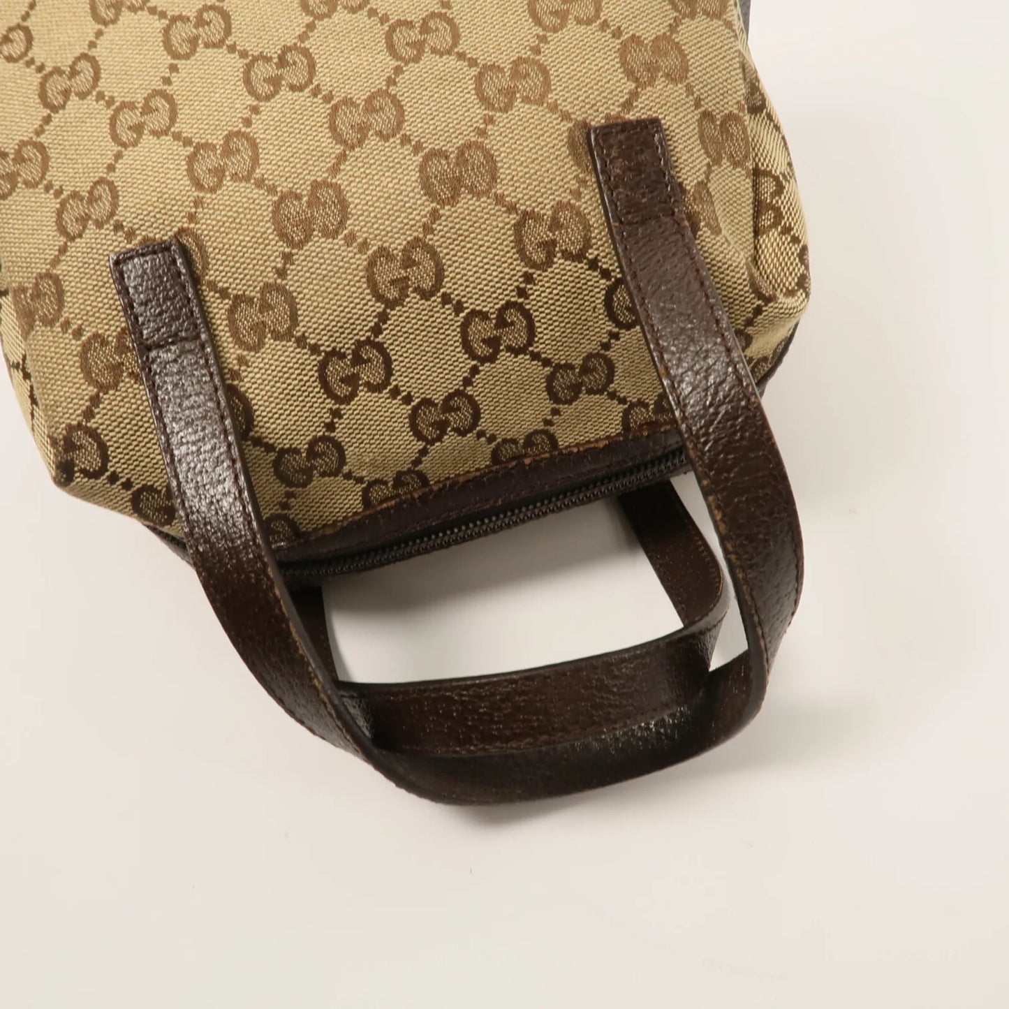 Gucci Mini bucket back in monogram GG