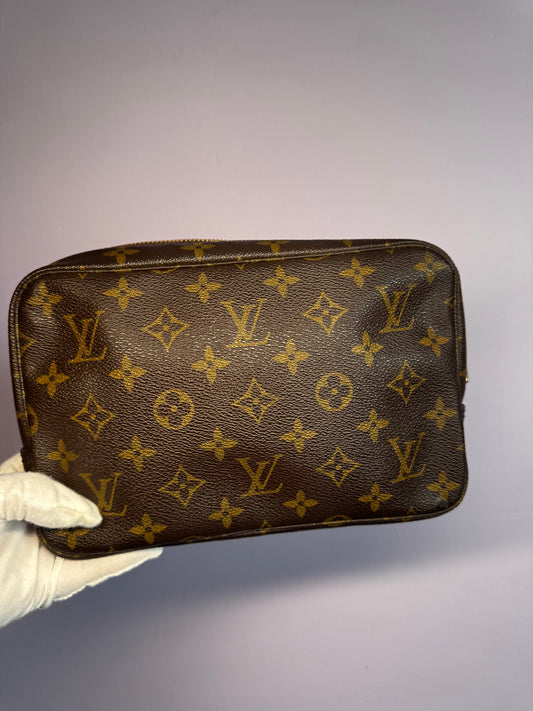 Louis Vuitton Troussee 23 Monogram