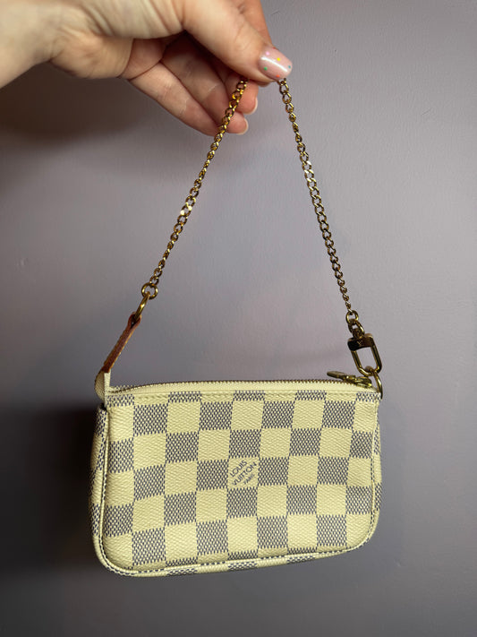 Louis Vuitton Damier Azur Pochette